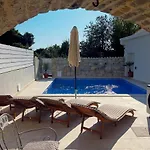 Stella With Heated Pool *