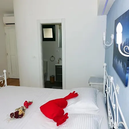 Stella With Heated Pool Villa