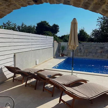 Stella With Heated Pool Podgora