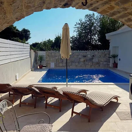 Stella With Heated Pool *