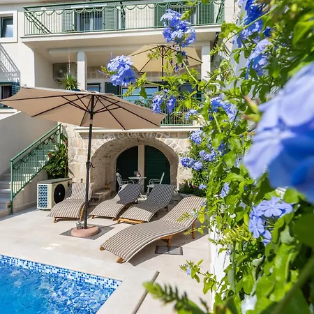 Stella With Heated Pool ヴィラ ポドゥゴラ