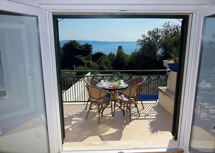 Stella With Heated Pool Villa